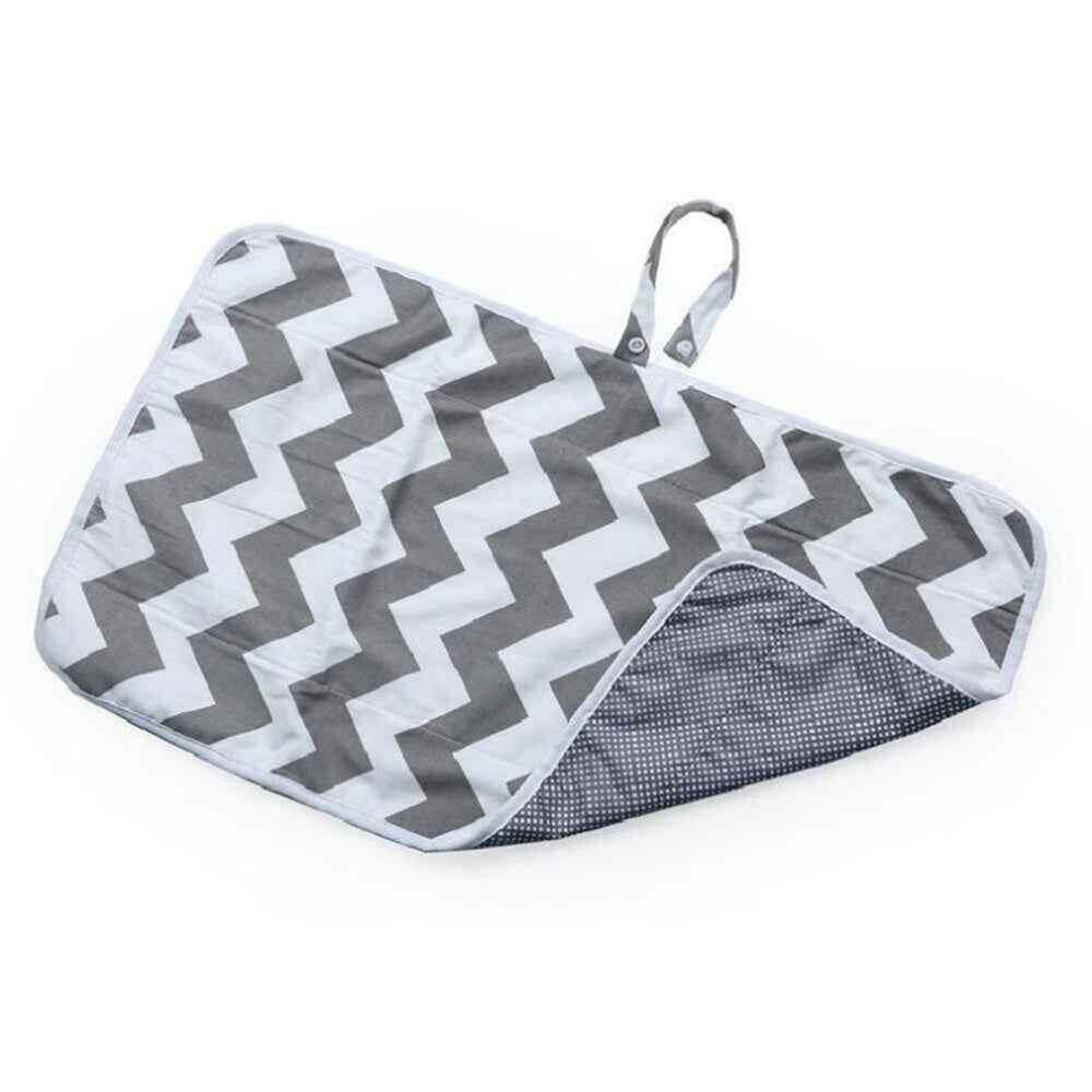 Portable Diaper Changing Pad Clutch for Newborns - On-the-Go Convenience for Busy Parents Grey