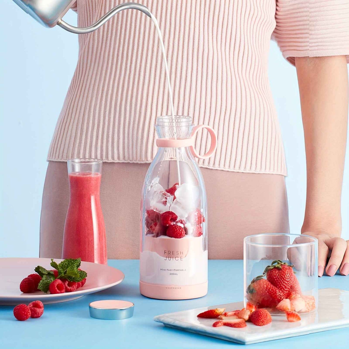 11.83oz Portable Electric Fruit Blender