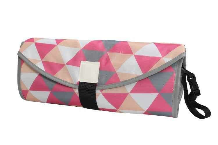 Portable Diaper Changing Pad Clutch for Newborns - On-the-Go Convenience for Busy Parents Red triangle