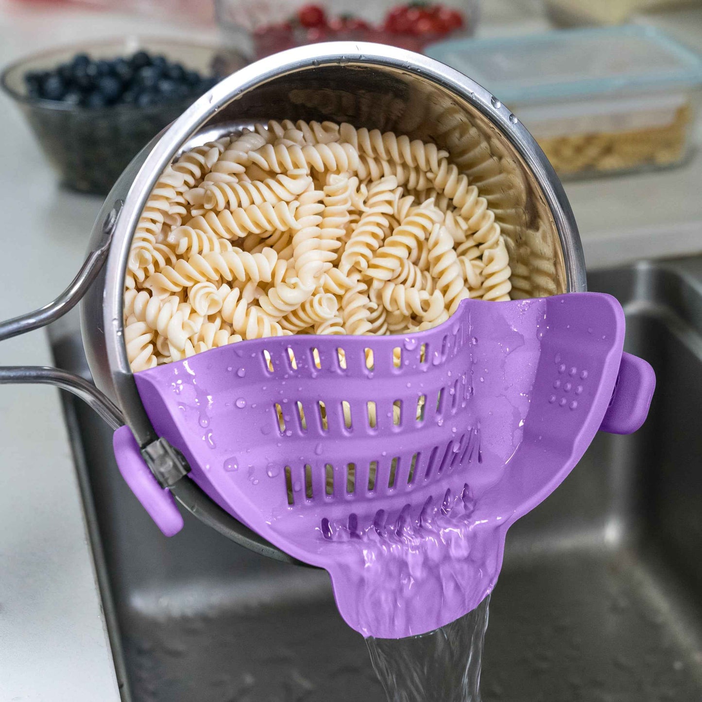 ABERZEY Clip-On Strainer for Pots and Pans - Durable Plastic Colander for Effortless Drainage of Pasta, Meat, and Vegetables - Modern Compact Design Compatible with Stainless Steel Manicure Tool Set Purple