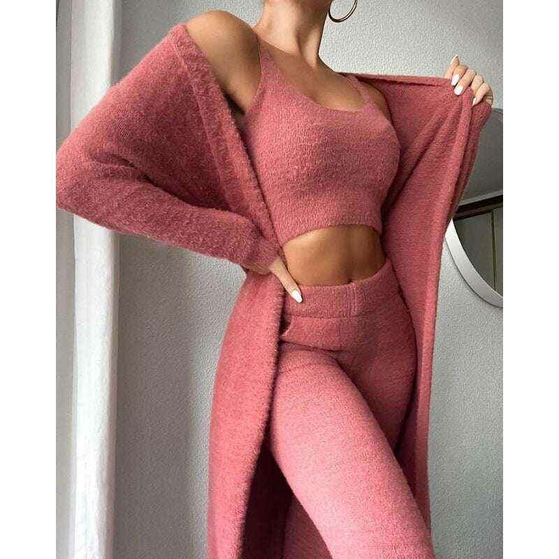 3-Piece Women's Pajama Set for Cozy Winter Loungewear Pink